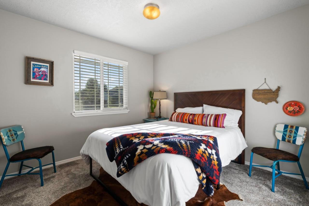 Southwestern Style 4 Bedroom Nampa Home Sleeps 16! Exterior photo
